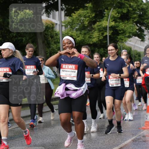 14.06.2026 - REWE Women's Run Jannik Wohlers http://msf.ph/oto/9798170 14.06.2026 09:12:36 Laufen 1317, 7, 10758, 10182, 57, 10751 meine-sportfotos.de