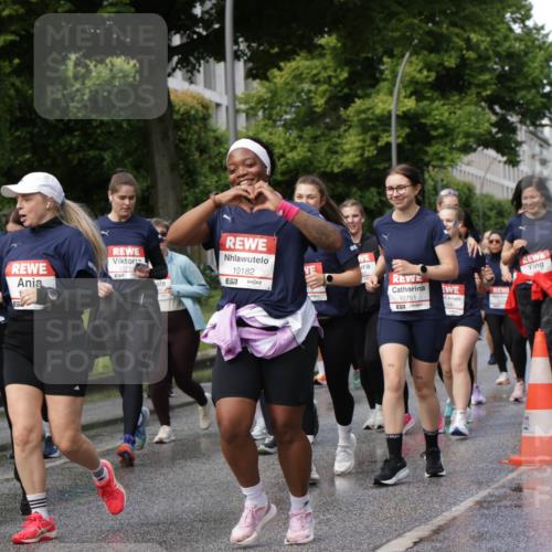 14.06.2026 - REWE Women's Run Jannik Wohlers http://msf.ph/oto/9798171 14.06.2026 09:12:36 Laufen 317, 10758, 10182, 57, 10751 meine-sportfotos.de