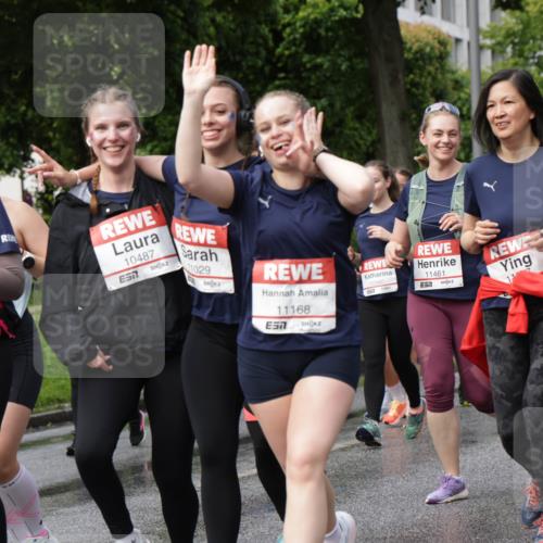 14.06.2026 - REWE Women's Run Jannik Wohlers http://msf.ph/oto/9798211 14.06.2026 09:12:39 Laufen 946, 11088, 7, 10487, 7, 1029, 11168, 7, 11461, 7, 10509, 57 meine-sportfotos.de