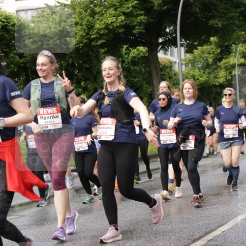 14.06.2026 - REWE Women's Run Jannik Wohlers http://msf.ph/oto/9798237 14.06.2026 09:12:41 Laufen 277, 11461, 657, 1120, 10560, 10509, 657, 10175 meine-sportfotos.de