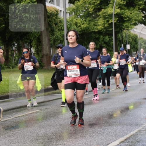 14.06.2026 - REWE Women's Run Jannik Wohlers http://msf.ph/oto/9798287 14.06.2026 09:12:46 Laufen 10216, 11249, 10746, 7 meine-sportfotos.de