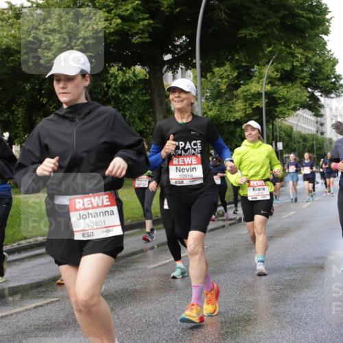 14.06.2026 - REWE Women's Run Jannik Wohlers http://msf.ph/oto/9798421 14.06.2026 09:13:13 Laufen 10403, 7, 10401, 57, 10918, 57, 11216, 11178 meine-sportfotos.de