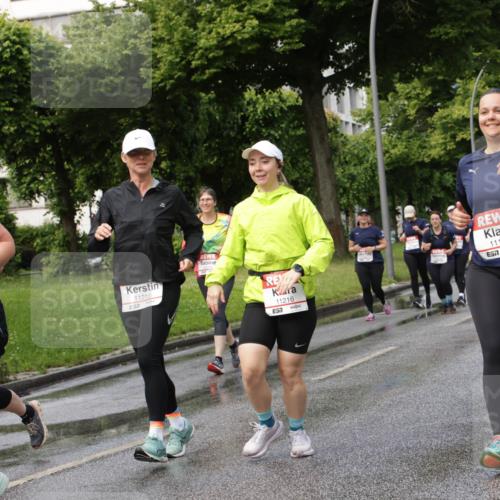 14.06.2026 - REWE Women's Run Jannik Wohlers http://msf.ph/oto/9798433 14.06.2026 09:13:15 Laufen 11215, 77, 11216, 657, 11178, 7 meine-sportfotos.de