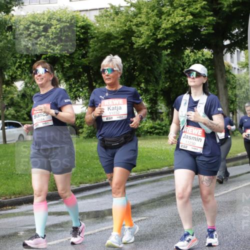 14.06.2026 - REWE Women's Run Jannik Wohlers http://msf.ph/oto/9798513 14.06.2026 09:13:29 Laufen 10484, 17, 11232, 7, 11230, 7 meine-sportfotos.de