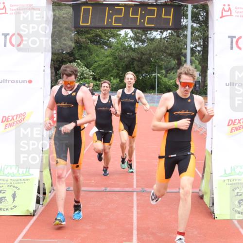 14.06.2026 - 7 Türme Triathlon Andreas Tolksdorf http://msf.ph/oto/9799088 14.06.2026 11:54:23 Ziel 424, 436, 437, 438, 439 meine-sportfotos.de