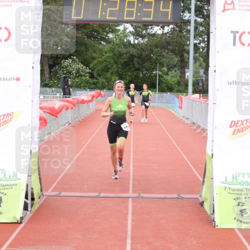 14.06.2026 - 7 Türme Triathlon Andreas Tolksdorf http://msf.ph/oto/9799129 14.06.2026 11:58:34 Ziel 487, 488, 489, 503 meine-sportfotos.de