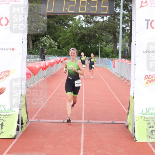 14.06.2026 - 7 Türme Triathlon Andreas Tolksdorf http://msf.ph/oto/9799131 14.06.2026 11:58:34 Ziel 487, 488, 489, 503 meine-sportfotos.de