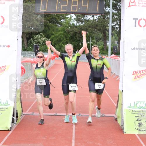 14.06.2026 - 7 Türme Triathlon Andreas Tolksdorf http://msf.ph/oto/9799138 14.06.2026 11:58:40 Ziel 487, 488, 489, 503 meine-sportfotos.de