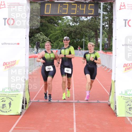 14.06.2026 - 7 Türme Triathlon Andreas Tolksdorf http://msf.ph/oto/9799183 14.06.2026 12:03:45 Ziel 531, 532, 533 meine-sportfotos.de
