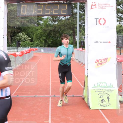 14.06.2026 - 7 Türme Triathlon Andreas Tolksdorf http://msf.ph/oto/9799199 14.06.2026 12:05:21 Ziel 454 meine-sportfotos.de