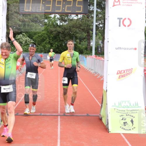 14.06.2026 - 7 Türme Triathlon Andreas Tolksdorf http://msf.ph/oto/9799223 14.06.2026 12:09:24 Ziel 460, 461, 463 meine-sportfotos.de