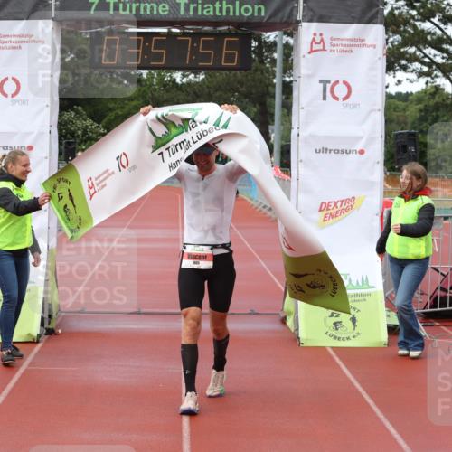 14.06.2026 - 7 Türme Triathlon Andreas Tolksdorf http://msf.ph/oto/9799270 14.06.2026 14:57:55 Ziel 805 meine-sportfotos.de
