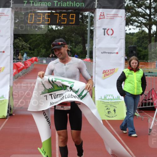14.06.2026 - 7 Türme Triathlon Andreas Tolksdorf http://msf.ph/oto/9799276 14.06.2026 14:57:58 Ziel 805 meine-sportfotos.de