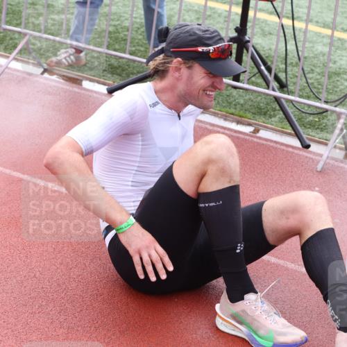 14.06.2026 - 7 Türme Triathlon Andreas Tolksdorf http://msf.ph/oto/9799280 14.06.2026 14:58:17 Ziel  meine-sportfotos.de