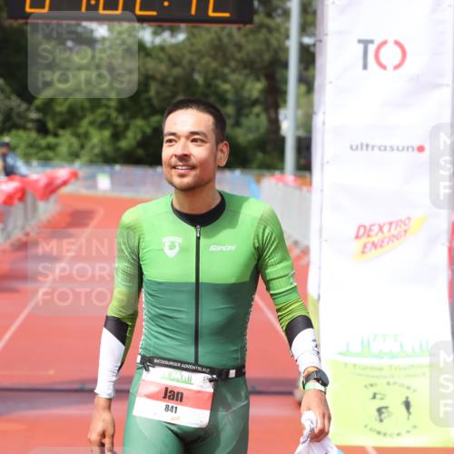 14.06.2026 - 7 Türme Triathlon Andreas Tolksdorf http://msf.ph/oto/9799305 14.06.2026 15:02:11 Ziel 841 meine-sportfotos.de
