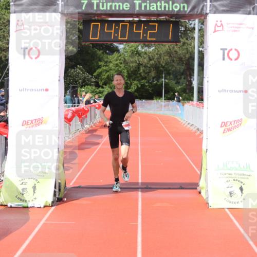 14.06.2026 - 7 Türme Triathlon Andreas Tolksdorf http://msf.ph/oto/9799312 14.06.2026 15:04:21 Ziel 878 meine-sportfotos.de