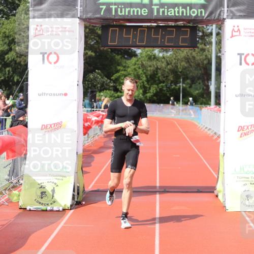 14.06.2026 - 7 Türme Triathlon Andreas Tolksdorf http://msf.ph/oto/9799315 14.06.2026 15:04:22 Ziel 878 meine-sportfotos.de