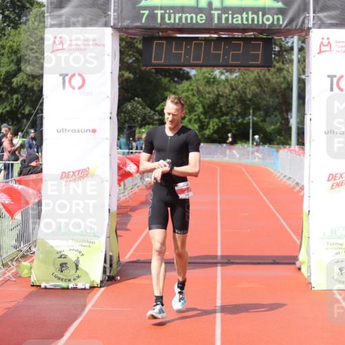 14.06.2026 - 7 Türme Triathlon Andreas Tolksdorf http://msf.ph/oto/9799316 14.06.2026 15:04:22 Ziel 878 meine-sportfotos.de