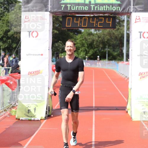 14.06.2026 - 7 Türme Triathlon Andreas Tolksdorf http://msf.ph/oto/9799318 14.06.2026 15:04:23 Ziel 878 meine-sportfotos.de