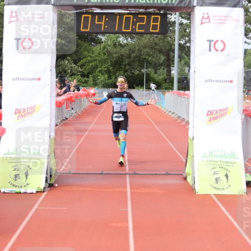 14.06.2026 - 7 Türme Triathlon Andreas Tolksdorf http://msf.ph/oto/9799344 14.06.2026 15:10:26 Ziel 1136 meine-sportfotos.de
