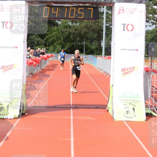 14.06.2026 - 7 Türme Triathlon Andreas Tolksdorf http://msf.ph/oto/9799360 14.06.2026 15:10:55 Ziel 931, 1042 meine-sportfotos.de