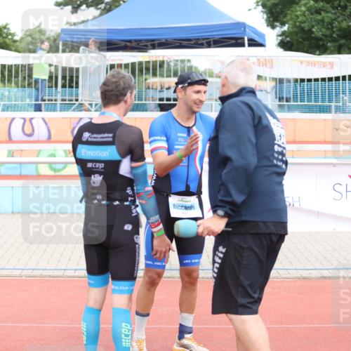 14.06.2026 - 7 Türme Triathlon Andreas Tolksdorf http://msf.ph/oto/9799372 14.06.2026 15:11:54 Ziel  meine-sportfotos.de