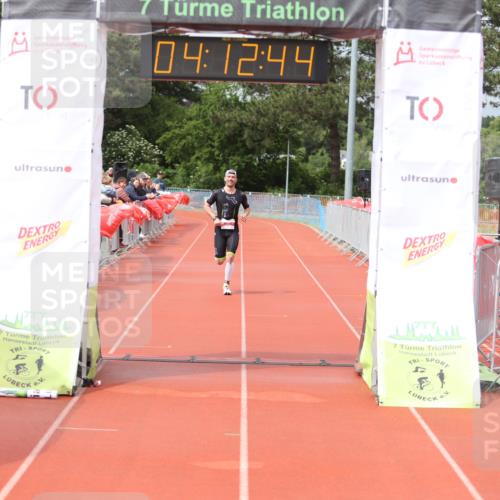 14.06.2026 - 7 Türme Triathlon Andreas Tolksdorf http://msf.ph/oto/9799375 14.06.2026 15:12:44 Ziel 757 meine-sportfotos.de