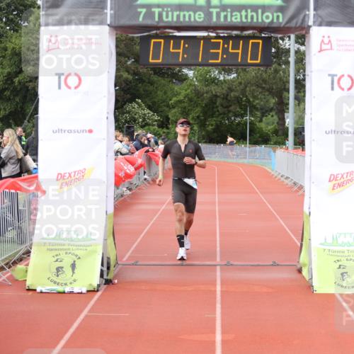 14.06.2026 - 7 Türme Triathlon Andreas Tolksdorf http://msf.ph/oto/9799387 14.06.2026 15:13:38 Ziel 924 meine-sportfotos.de
