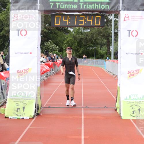 14.06.2026 - 7 Türme Triathlon Andreas Tolksdorf http://msf.ph/oto/9799388 14.06.2026 15:13:38 Ziel 924 meine-sportfotos.de