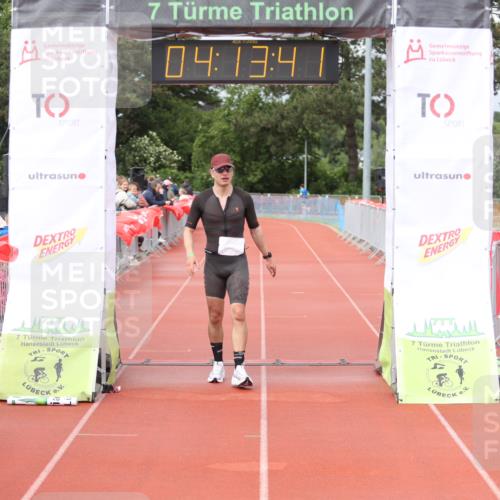 14.06.2026 - 7 Türme Triathlon Andreas Tolksdorf http://msf.ph/oto/9799390 14.06.2026 15:13:39 Ziel 924 meine-sportfotos.de