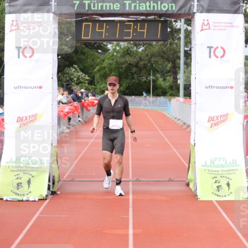 14.06.2026 - 7 Türme Triathlon Andreas Tolksdorf http://msf.ph/oto/9799391 14.06.2026 15:13:40 Ziel 924 meine-sportfotos.de