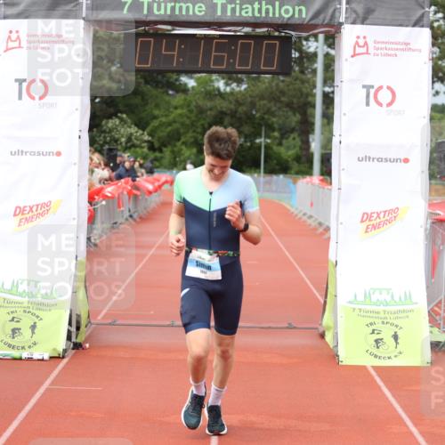 14.06.2026 - 7 Türme Triathlon Andreas Tolksdorf http://msf.ph/oto/9799415 14.06.2026 15:15:58 Ziel 1006 meine-sportfotos.de