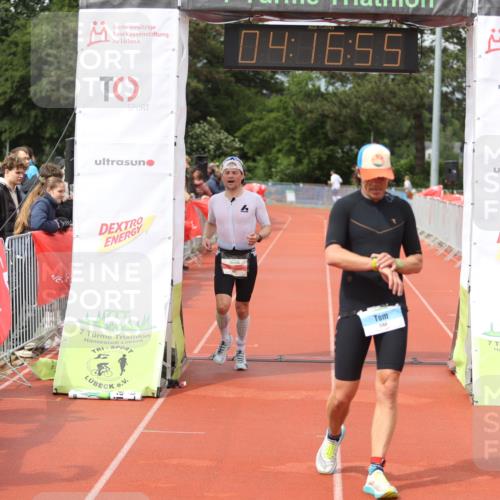 14.06.2026 - 7 Türme Triathlon Andreas Tolksdorf http://msf.ph/oto/9799444 14.06.2026 15:16:54 Ziel 877, 1144 meine-sportfotos.de