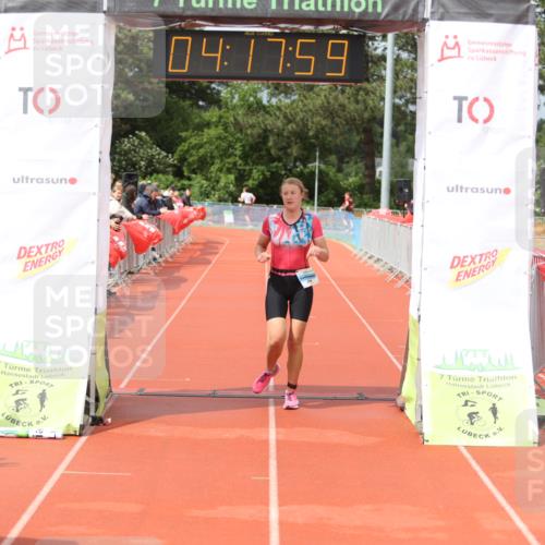 14.06.2026 - 7 Türme Triathlon Andreas Tolksdorf http://msf.ph/oto/9799448 14.06.2026 15:17:58 Ziel 976 meine-sportfotos.de
