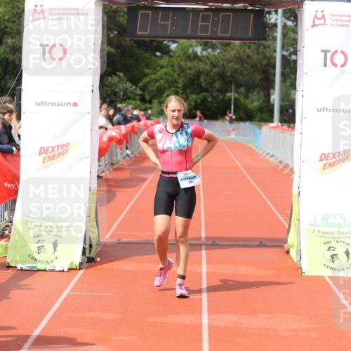 14.06.2026 - 7 Türme Triathlon Andreas Tolksdorf http://msf.ph/oto/9799454 14.06.2026 15:18:00 Ziel 976 meine-sportfotos.de