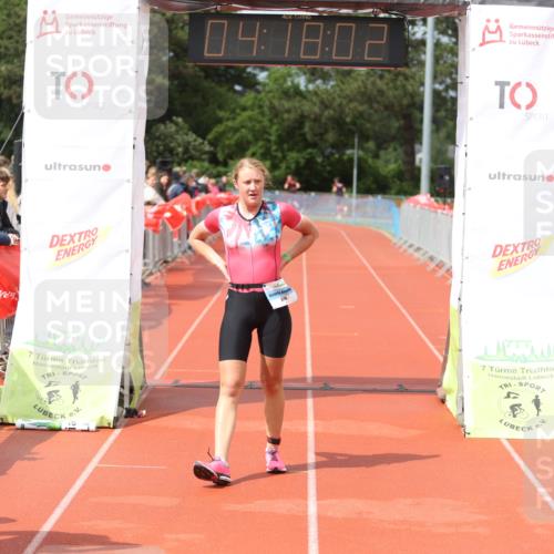 14.06.2026 - 7 Türme Triathlon Andreas Tolksdorf http://msf.ph/oto/9799455 14.06.2026 15:18:00 Ziel 976 meine-sportfotos.de