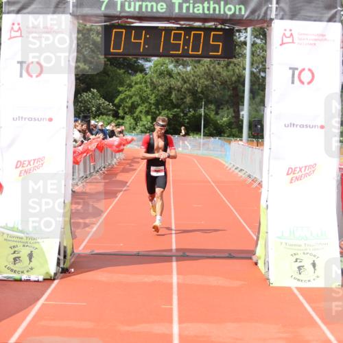 14.06.2026 - 7 Türme Triathlon Andreas Tolksdorf http://msf.ph/oto/9799456 14.06.2026 15:19:04 Ziel 863 meine-sportfotos.de