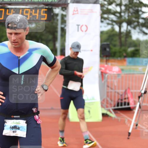 14.06.2026 - 7 Türme Triathlon Andreas Tolksdorf http://msf.ph/oto/9799467 14.06.2026 15:19:43 Ziel 977, 1113 meine-sportfotos.de