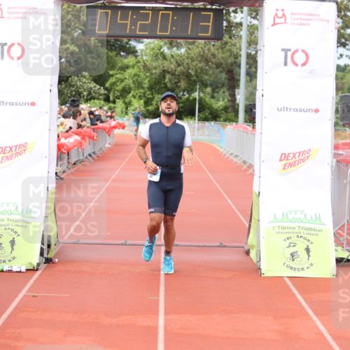 14.06.2026 - 7 Türme Triathlon Andreas Tolksdorf http://msf.ph/oto/9799475 14.06.2026 15:20:11 Ziel 942 meine-sportfotos.de