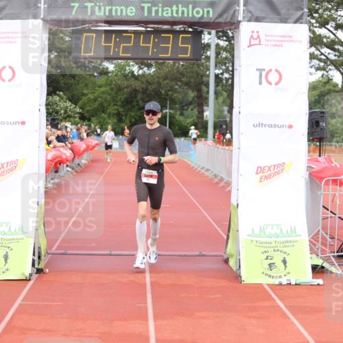 14.06.2026 - 7 Türme Triathlon Andreas Tolksdorf http://msf.ph/oto/9799574 14.06.2026 15:24:34 Ziel 661, 897, 1151 meine-sportfotos.de