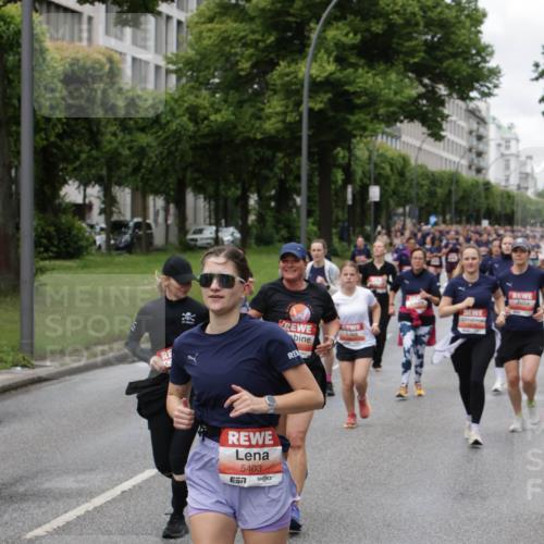 14.06.2026 - REWE Women's Run Jannik Wohlers http://msf.ph/oto/9799652 14.06.2026 10:39:22 Laufen 5403, 7 meine-sportfotos.de
