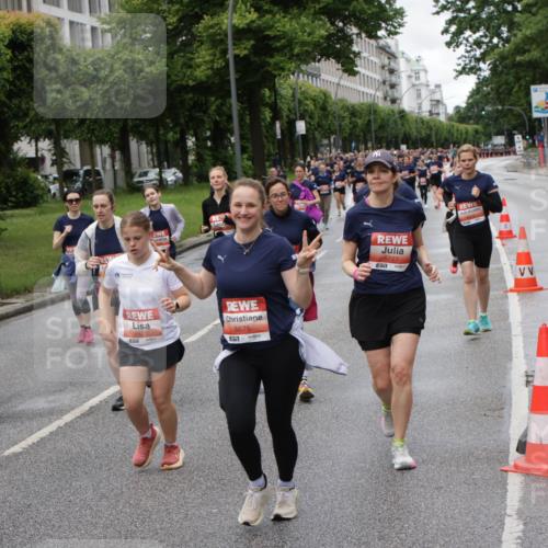 14.06.2026 - REWE Women's Run Jannik Wohlers http://msf.ph/oto/9799672 14.06.2026 10:39:25 Laufen 5821, 5675, 7, 5777, 57 meine-sportfotos.de