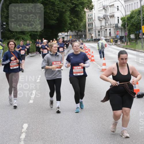 14.06.2026 - REWE Women's Run Jannik Wohlers http://msf.ph/oto/9799710 14.06.2026 11:02:07 Laufen 5131, 5, 5128, 1 meine-sportfotos.de