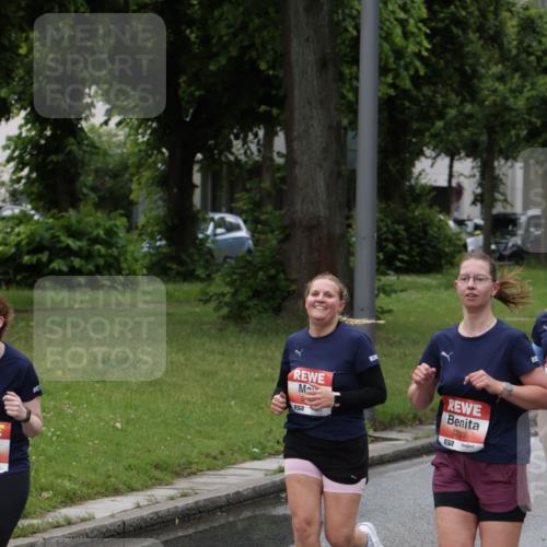 14.06.2026 - REWE Women's Run Jannik Wohlers http://msf.ph/oto/9799723 14.06.2026 10:39:34 Laufen 7, 5233, 7 meine-sportfotos.de