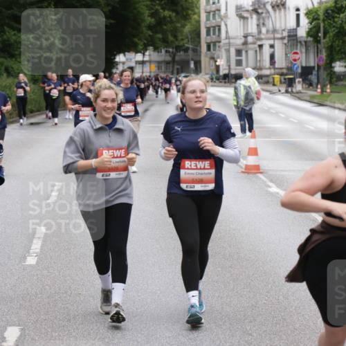 14.06.2026 - REWE Women's Run Jannik Wohlers http://msf.ph/oto/9799735 14.06.2026 11:02:07 Laufen 5131, 57, 5129, 7, 5128, 7, 1 meine-sportfotos.de