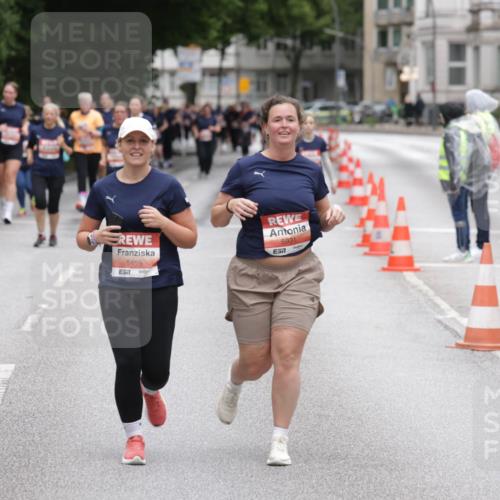 14.06.2026 - REWE Women's Run Jannik Wohlers http://msf.ph/oto/9799754 14.06.2026 11:02:11 Laufen 5459, 7, 5931, 7 meine-sportfotos.de
