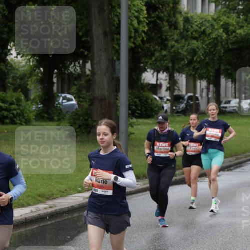 14.06.2026 - REWE Women's Run Jannik Wohlers http://msf.ph/oto/9799778 14.06.2026 10:39:36 Laufen 5595 meine-sportfotos.de