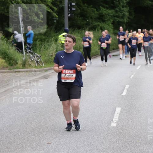 14.06.2026 - REWE Women's Run Jannik Wohlers http://msf.ph/oto/9799787 14.06.2026 11:02:13 Laufen 5841, 5099, 7, 5459, 7 meine-sportfotos.de