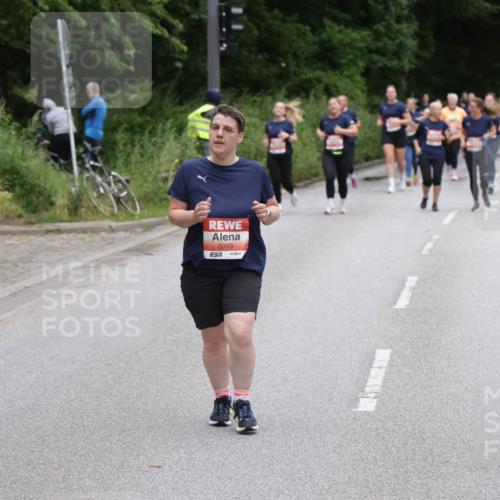 14.06.2026 - REWE Women's Run Jannik Wohlers http://msf.ph/oto/9799789 14.06.2026 11:02:13 Laufen 5841, 5099, 57, 5459, 7 meine-sportfotos.de