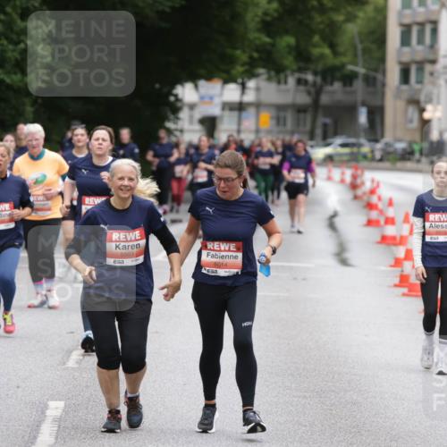 14.06.2026 - REWE Women's Run Jannik Wohlers http://msf.ph/oto/9799805 14.06.2026 11:02:19 Laufen 5593, 7, 6014, 5915 meine-sportfotos.de